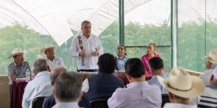 Firme Morón en su compromiso por impulsar el campo michoacano