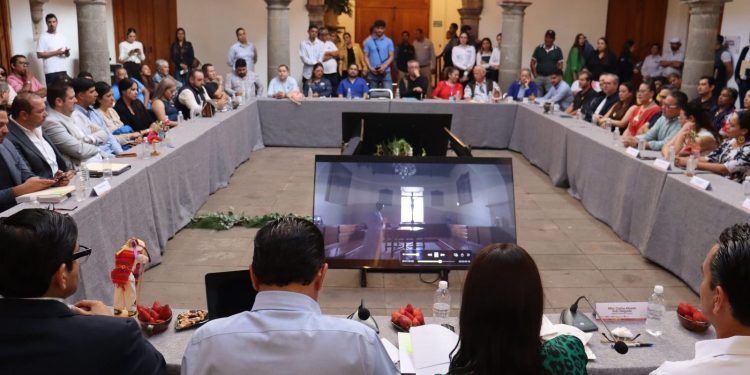 Sectur federal y estatal coordinan acciones para detonar el turismo en la región Zamora
