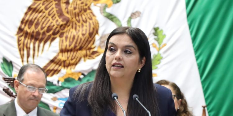 Teresita Herrera presenta iniciativa de reforma para reconocer la lactancia prolongada como una política de salud pública