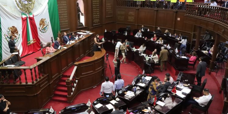 Exhorta 76 Legislatura al presidente municipal Alfonso Martínez, a resolver el desabasto de agua potable en las colonias de Morelia