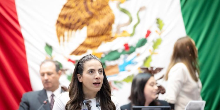 Giulianna Bugarini busca blindar en la ley la pensión alimenticia para proteger a la niñez