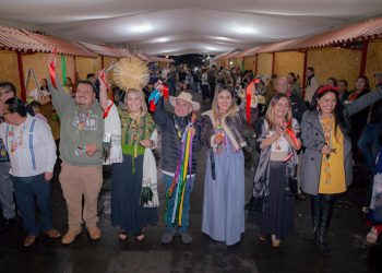 Dayana Pérez Mendoza presente en el arranque de La K’uínchekua 2026 en Tzintzuntzan