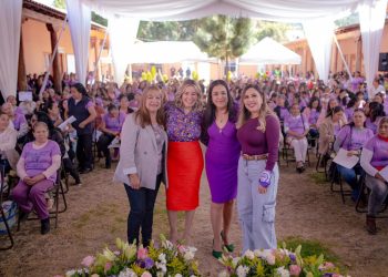 Más de 600 mujeres participan en el encuentro “Mujeres Unidas 8M” con Dayana Pérez en Salvador Escalante