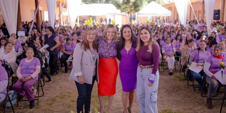 Más de 600 mujeres participan en el encuentro “Mujeres Unidas 8M” con Dayana Pérez en Salvador Escalante
