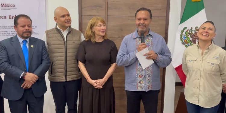 Pátzcuaro en Guatemala: Julio Arreola inaugura Biblioteca Eréndira y hermanamiento con Quetzaltenango