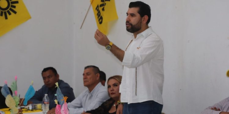 PRD Michoacán se prepara para gobernar los ocho municipios del distrito de Paracho en 2027: Octavio Ocampo