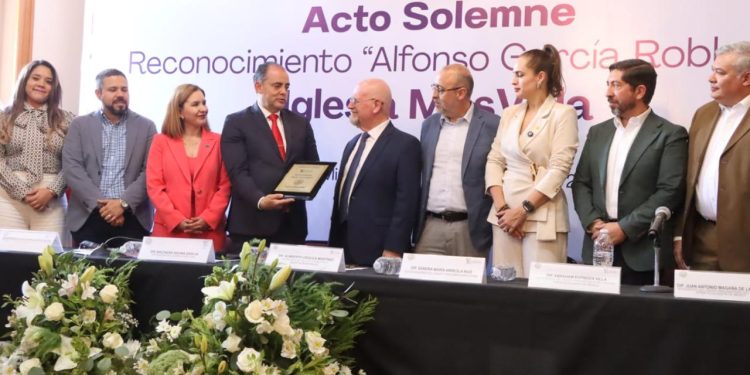 Congreso del Estado entrega a la Iglesia MasVida el Reconocimiento “Alfonso García Robles”