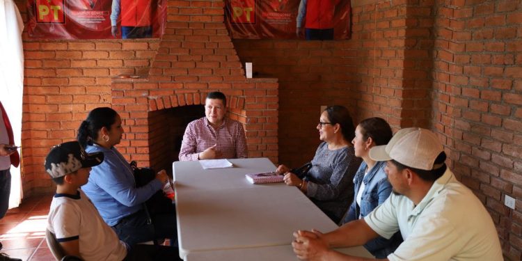 Vicente Gómez redobla el trabajo en territorio en el distrito XIX