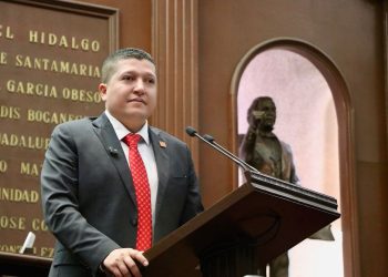 Vicente Gómez presenta iniciativa para fortalecer órdenes de protección a mujeres y NNA