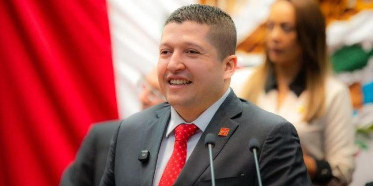 Aprueba Congreso del Estado iniciativa del Dip. Vicente Gómez para el manejo, reciclaje y reúso de la basura electrónica