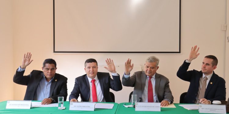 Avanzan acciones para proteger a mujeres, NN y A de la violencia: Vicente Gómez