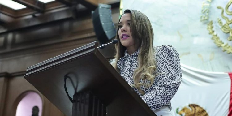 Desde tribuna, Xóchitl Ruiz plantea necesidad de reformar marco jurídico en materia de justicia para adolescentes