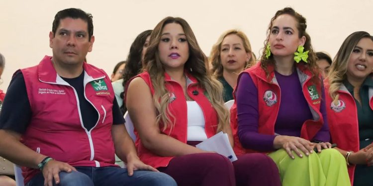 Llama Xóchitl Ruíz a fortalecer la participación política de las mujeres y erradicar violencia