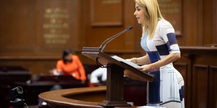 Sandra Olimpia presenta iniciativa para reconocer al deporte como herramienta para prevenir la violencia y delincuencia