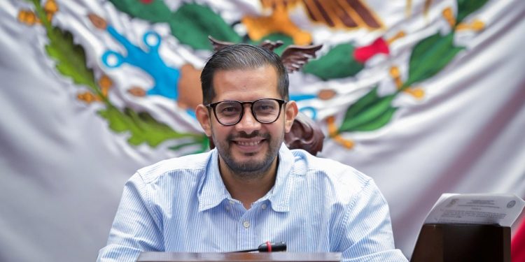 Celebra Conrado Paz aprobación de reformas que planteó para eliminar barreras educativas para grupos vulnerables