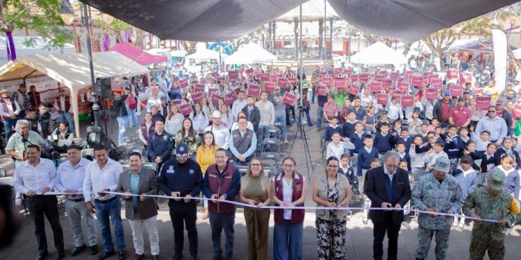 Dayana Pérez Mendoza fortalece la coordinación institucional con la Feria del Bienestar y la jornada Sí al Desarme, Sí a la Paz en Salvador Escalante