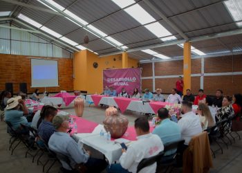 Dayana Pérez encabeza 4ta Sesión Distrital de Desarrollo Rural en Salvador Escalante