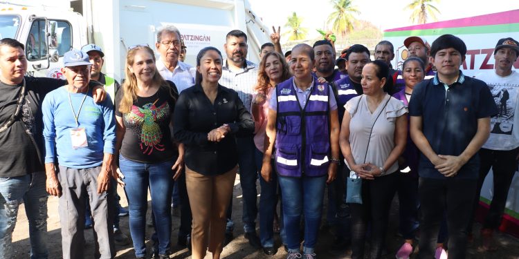 Gobierno de Apatzingán fortalece el servicio de aseo público con entrega de nuevas unidades