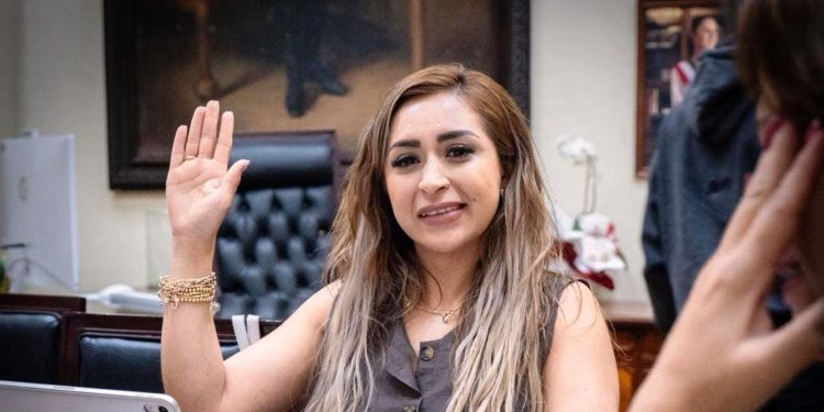 Grecia Aguilar llama a fortalecer la cultura de la adopción y pide dictaminar iniciativas pendientes en la materia