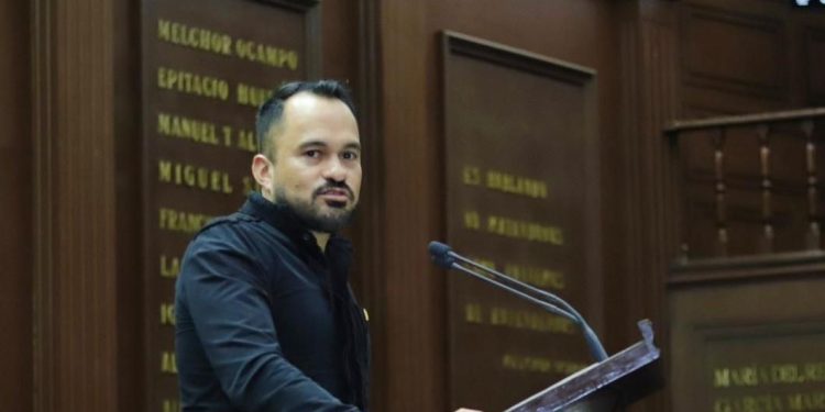 Ante crisis de violencia escolar, Hugo Rangel propone Unidades de Prevención Social para proteger a la juventud michoacana