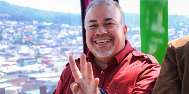 “El teleférico de Uruapan demuestra que sí se puede transformar la movilidad sin endeudar al estado”: Jesús Mora
