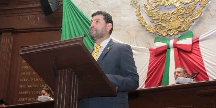 Octavio Ocampo propone protocolo estatal para proteger a las escuelas ante hechos de violencia