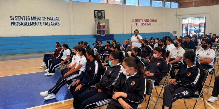 Promueve CJIM Zamora la prevención de la violencia contra las mujeres en Ixtlán