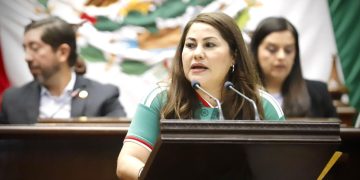 Jackie Avilés presenta iniciativa para combatir la violencia en el deporte