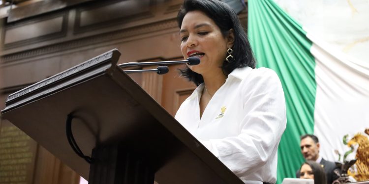 Eréndira Isauro impulsa reforma para garantizar apoyo directo a mujeres artesanas indígenas de Michoacán