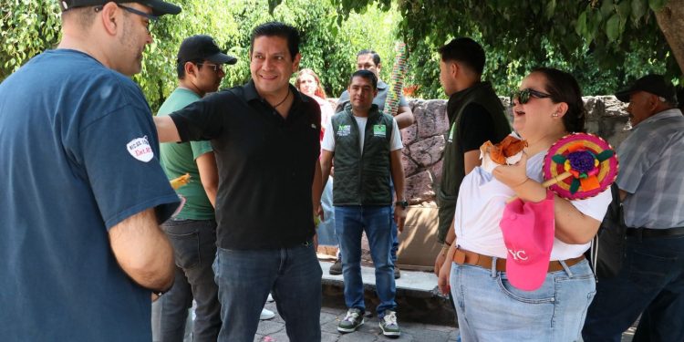 Llama Ernesto Núñez a atender falta de agua y cobros excesivos del OOAPAS en Morelia