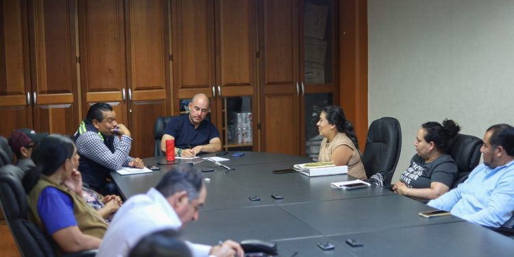 Adolfo Torres brinda atención a colonias de más de 3 mil usuarios