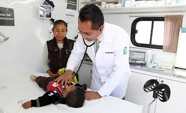 Reconoce IMSS Michoacán la labor de las y los médicos familiares, primer contacto en la atención médica de los pacientes