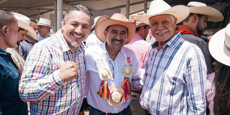 Ganadería es motor de desarrollo y sustento de miles de familias michoacanas, necesario su fortalecimiento: Víctor Manríquez