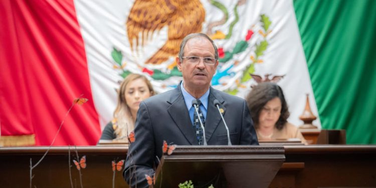 Propone David Martínez Gowman facilitar placas de discapacidad a cuidadores y regular vehículos de autogobiernos