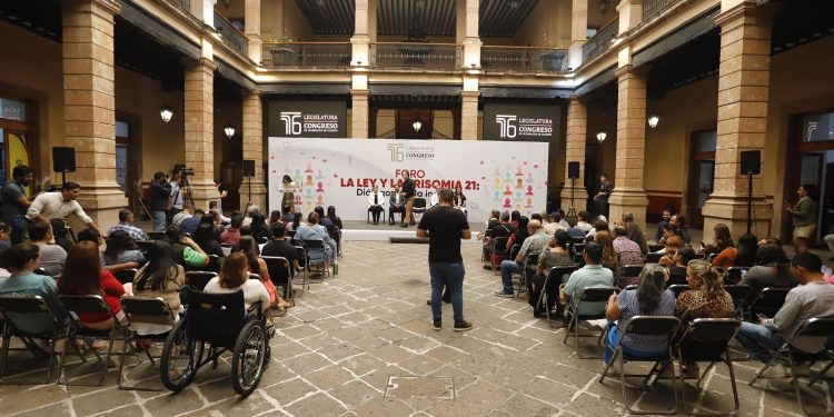 Llama Baltazar Gaona a visibilizar y defender los derechos de las personas con Trisomía 21
