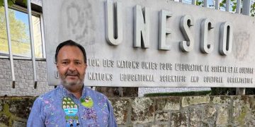 Julio Arreola posiciona a Pátzcuaro en la UNESCO de París, Francia