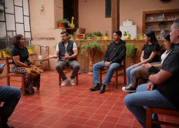 Toño Mendoza reconoce el talento estudiantil y refrenda su compromiso con la educación en Pátzcuaro