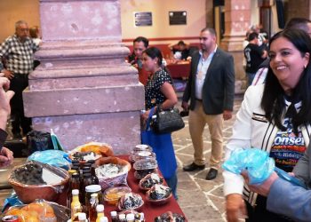 RESPALDAR A LAS Y LOS ARTESANOS ES DEFENDER LA IDENTIDAD Y EL BIENESTAR DE MICHOACÁN: TOÑO MENDOZA