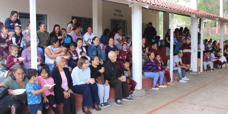 Las buenas acciones dejan huella para las nuevas generaciones: Brissa Arroyo