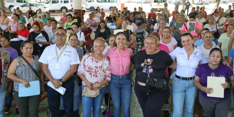 Fanny Arreola entrega más oportunidades para las mujeres: créditos a la palabra para impulsar el autoempleo