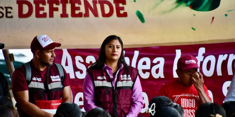En San Juan Tumbio, Celeste Ascencio destaca el papel de las mujeres en la construcción de la Transformación