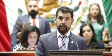 Octavio Ocampo celebra reforma que endurece penas contra quien violente a personas adultas mayores