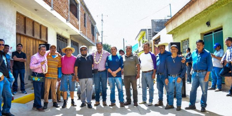 En Cuanajo seguimos cumpliendo con hechos, no con promesas: Julio Arreola