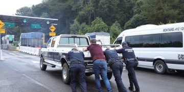 ¿Necesitas ayuda en carretera? Guardianes del Camino brindan auxilio a través del 911 y WhatsApp