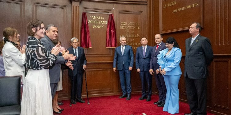 Amalia Solórzano Bravo en letras de oro, su legado de humanismo sigue inspirando a Michoacán: JC Barragán