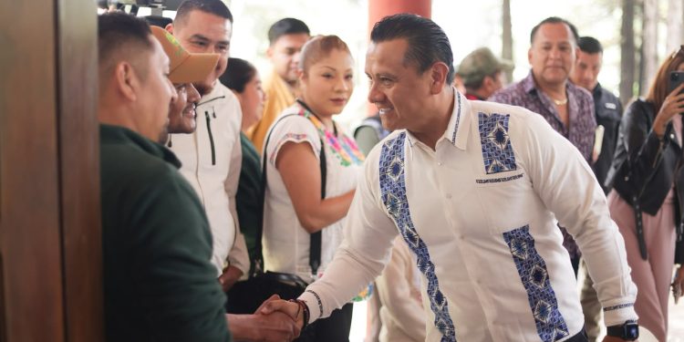 Michoacán avanza con autogobiernos, pero debemos consolidar esa conquista para que no haya un revés: Carlos Torres Piña