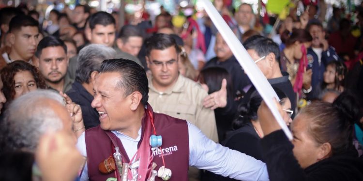 NO NECESITO TEMPLETES LLENOS DE FUNCIONARIOS, VOY AL ENCUENTRO CON EL PUEBLO: TORRES PIÑA