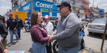 Brigadas morenistas de Gladyz Butanda inundan “El Audi” en defensa de la 4T