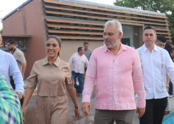Fanny Arreola reconoce respaldo de Bedolla para transformar Apatzingán con obras estratégicas.