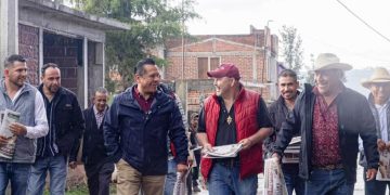 Veintisiete años recorriendo Michoacán: la ventaja territorial de Carlos Torres Piña
